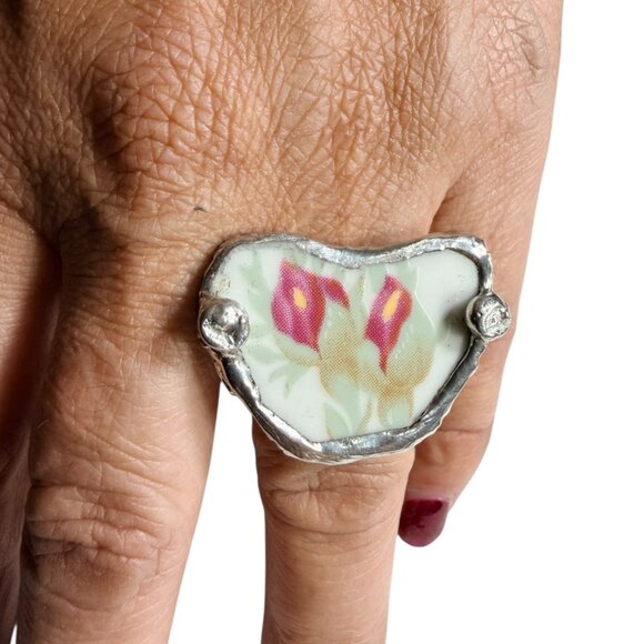 Broken China Ring With Upcycled Silver Spoon Band & Vintage Floral Design Sz 7.5 - Picture 8 of 10
